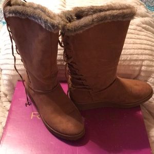 Size 8 1/2 Rampage boots